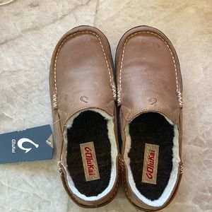 OluKai men’s slippers